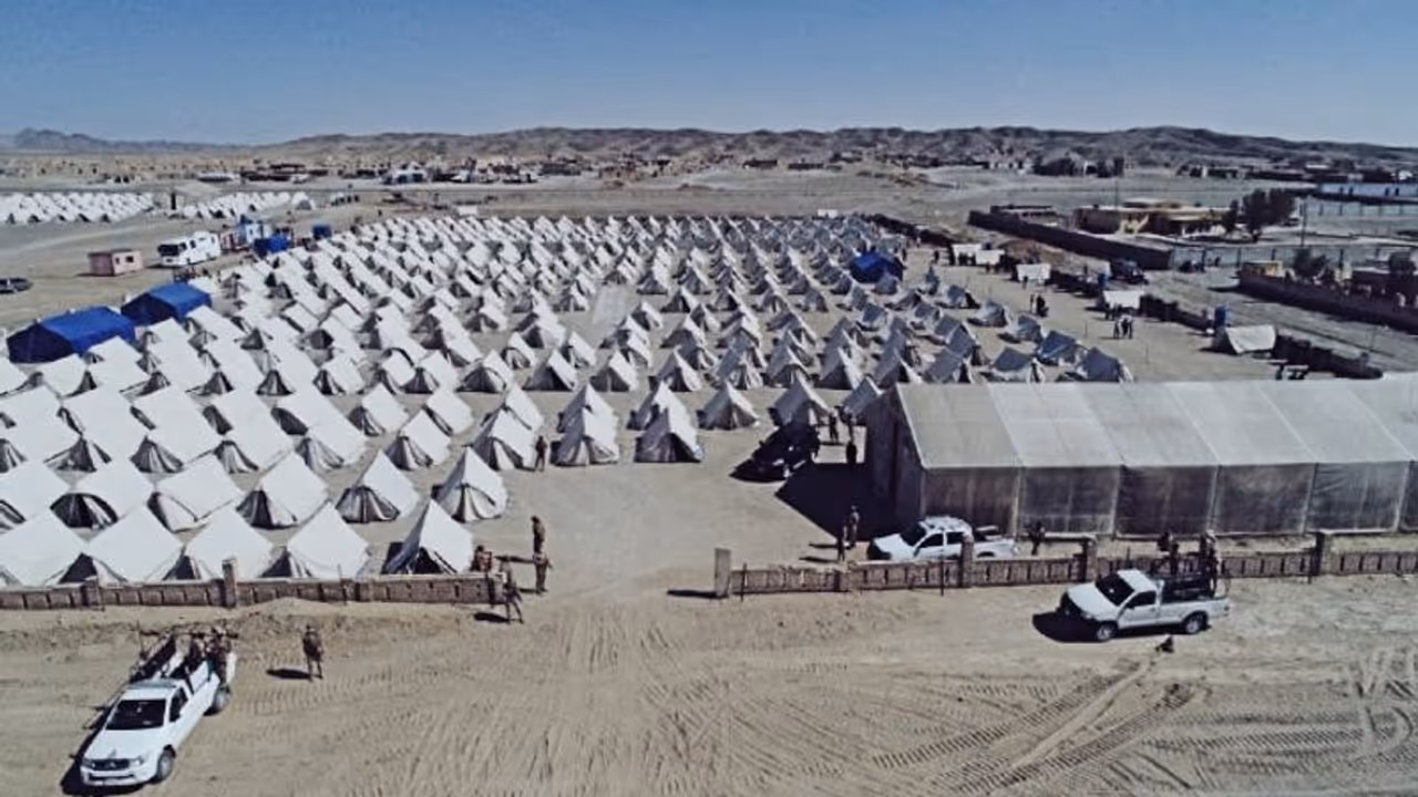 পাক কোয়ারেন্টাইন শিবির থেকেই ছড়াচ্ছে করোনাভাইরাস, ভাইরাল 'নরক'এর ভিডিও, দেখুন পাক কোয়ারেন্টাইন শিবির থেকেই ছড়াচ্ছে করোনাভাইরাস, ভাইরাল 'নরক'এর ভিডিও, দেখুন