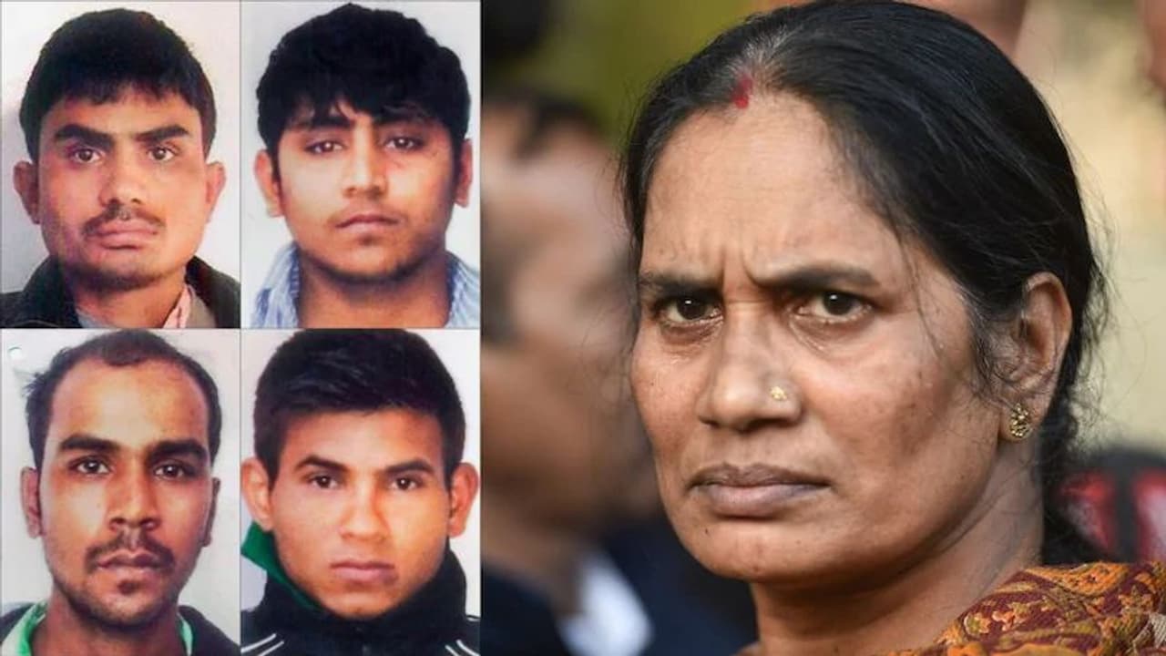 ಗಲ್ಲು ಜಾರಿಗೆ ತಡೆ ಕೋರಿದ ನಿರ್ಭಯಾ ಹಂತಕರು, ಪೊಲೀಸರಿಗೆ ಕೋರ್ಟ್ ನೋಟಿಸ್ ಗಲ್ಲು ಜಾರಿಗೆ ತಡೆ ಕೋರಿದ ನಿರ್ಭಯಾ ಹಂತಕರು, ಪೊಲೀಸರಿಗೆ ಕೋರ್ಟ್ ನೋಟಿಸ್