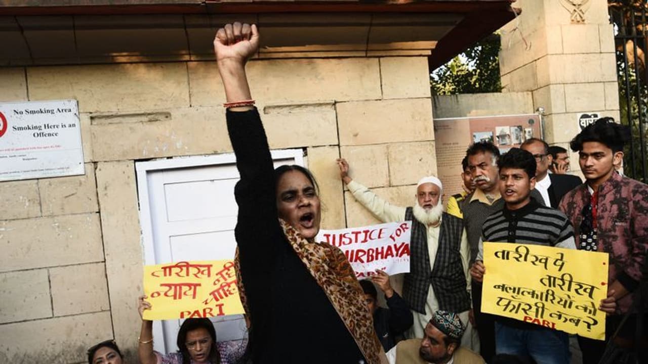 গিনিপিগ হওয়া থেকে যুদ্ধে যাওয়ার প্রস্তাব, সব চালের শেষে নির্ভয়াকাণ্ডে ফাঁসি কালই গিনিপিগ হওয়া থেকে যুদ্ধে যাওয়ার প্রস্তাব, সব চালের শেষে নির্ভয়াকাণ্ডে ফাঁসি কালই