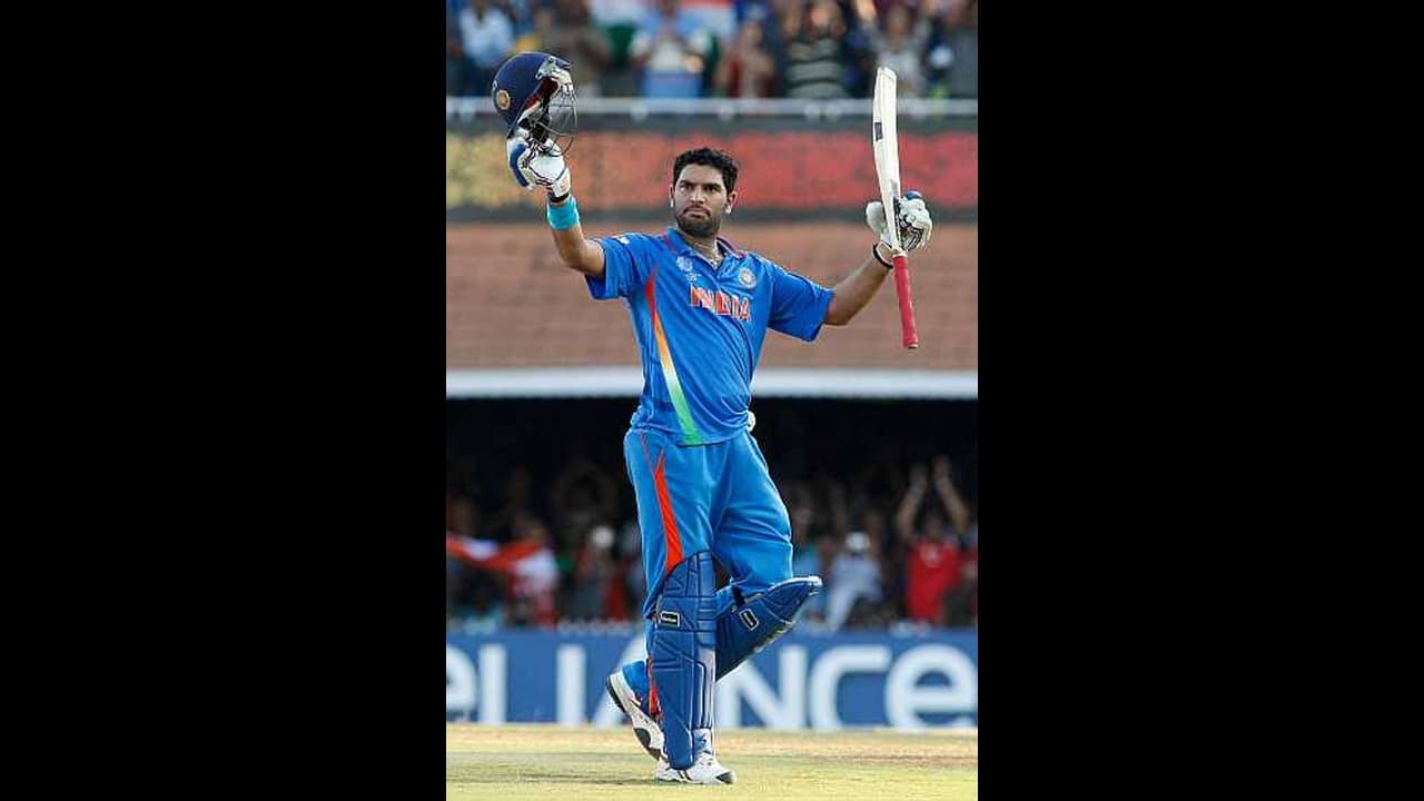 আমার বদলে বেশি রায়নাকে দলে চাইত ধোনি, বিস্ফোরক মন্তব্য যুবরাজ সিংয়ের