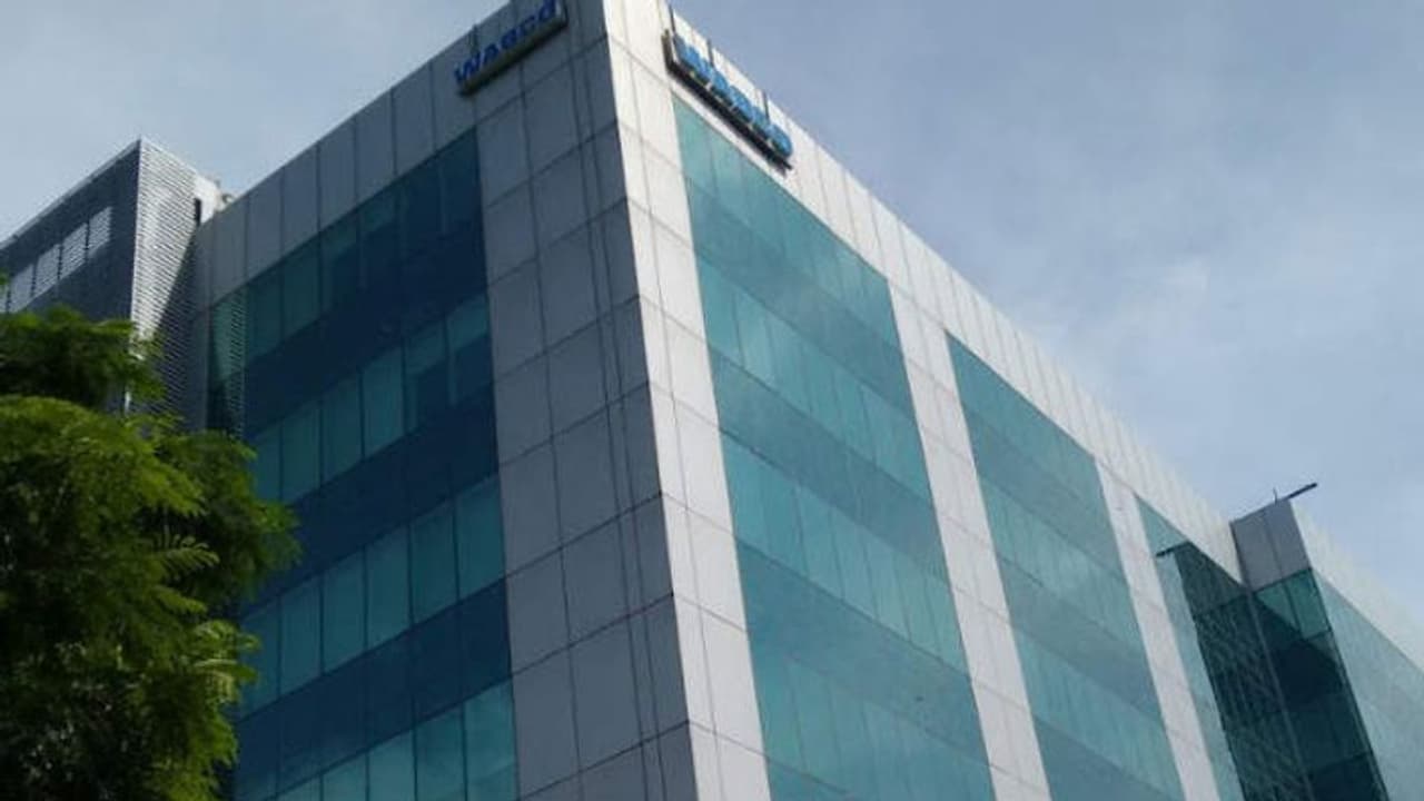 பிரபல சாப்ட்வேர் நிறுவனத்திற்கு சீல்... தமிழக அரசு அதிரடி நடவடிக்கை..! பிரபல சாப்ட்வேர் நிறுவனத்திற்கு சீல்... தமிழக அரசு அதிரடி நடவடிக்கை..!