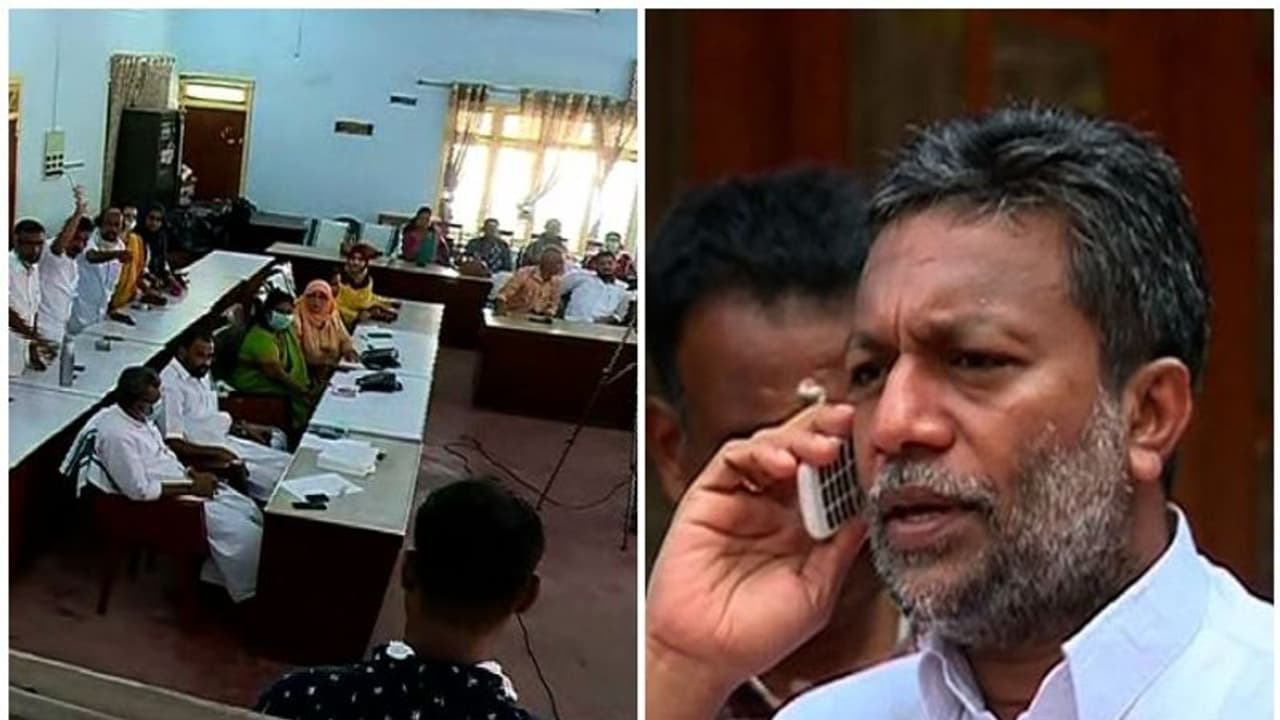 കണ്ണൂർ നഗരസഭയിൽ വീണ്ടും പികെ രാഗേഷിനെതിരെ അവിശ്വാസം പാസ്സായി, ലീഗ് അംഗം കൂറുമാറി കണ്ണൂർ നഗരസഭയിൽ വീണ്ടും പികെ രാഗേഷിനെതിരെ അവിശ്വാസം പാസ്സായി, ലീഗ് അംഗം കൂറുമാറി