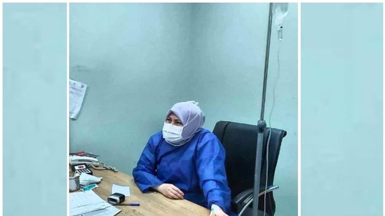 മാലാഖയെ തിരിച്ചു വിളിച്ച് ദൈവം, കയ്യിൽ കാനുലയുമായി കൊവിഡ് 19 രോഗികളെ പരിചരിച്ച ഡോ. ഷിറീൻ റുഹാനി ഇനിയില്ല മാലാഖയെ തിരിച്ചു വിളിച്ച് ദൈവം, കയ്യിൽ കാനുലയുമായി കൊവിഡ് 19 രോഗികളെ പരിചരിച്ച ഡോ. ഷിറീൻ റുഹാനി ഇനിയില്ല