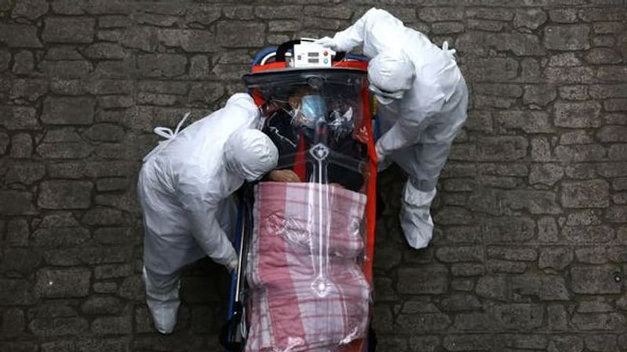 11,384 உயிர்களை குடித்து கோர தாண்டவம் ..! உலகை உலுக்கி எடுக்கும் கொரோனா..!