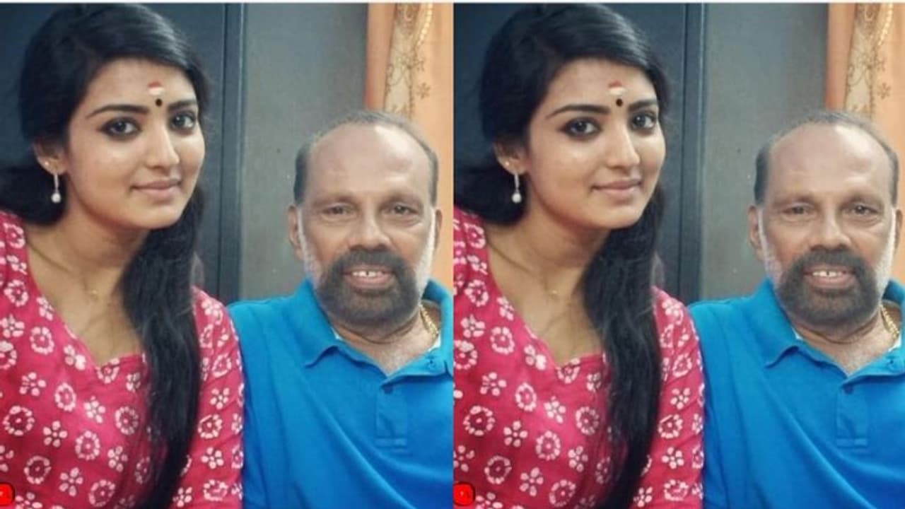 'ക്യാപ്റ്റനും കസ്തൂരിയും ചേര്ന്നൊരു സാത്വിക സെല്ഫി' 'ക്യാപ്റ്റനും കസ്തൂരിയും ചേര്ന്നൊരു സാത്വിക സെല്ഫി'