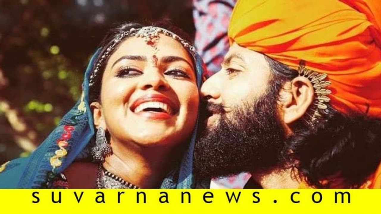 ಕದ್ದುಮುಚ್ಚಿ ಮದುವೆಯಾದ ಕನ್ನಡದ ನಟಿ; ವೈರಲ್ ಆಯ್ತು ಅಂತ ಫೋಟೋ ಡಿಲಿಟ್! ಕದ್ದುಮುಚ್ಚಿ ಮದುವೆಯಾದ ಕನ್ನಡದ ನಟಿ; ವೈರಲ್ ಆಯ್ತು ಅಂತ ಫೋಟೋ ಡಿಲಿಟ್!