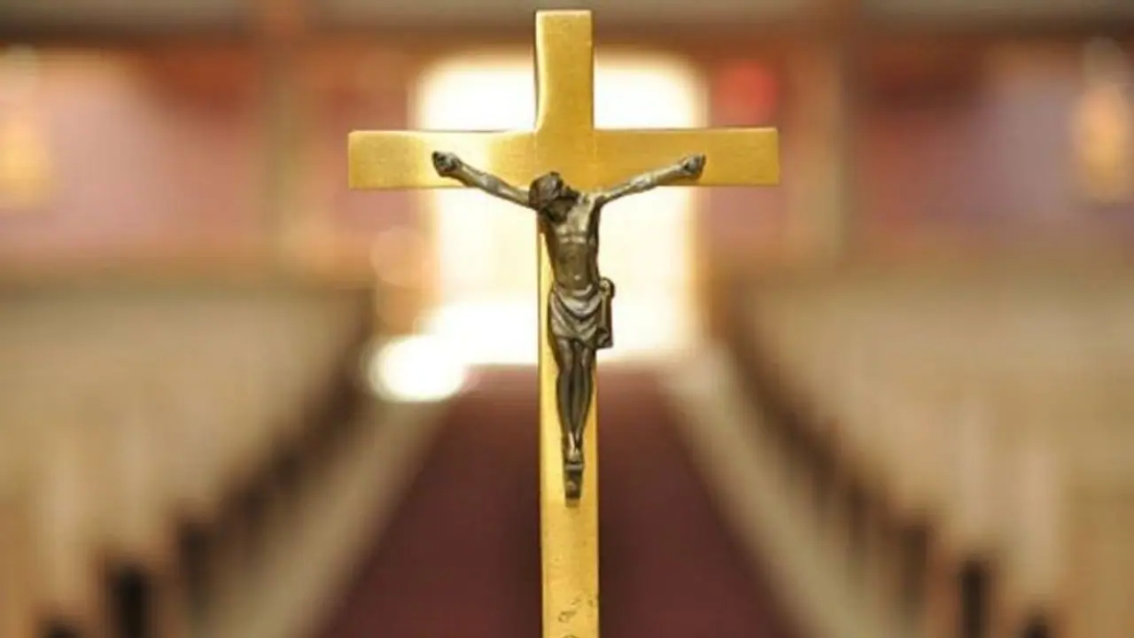 ക്രൈസ്തവ ദേവാലയങ്ങളിൽ വിശുദ്ധ വാരാചരണത്തിന് അനുവാദം നൽകണമെന്ന് ആവശ്യം