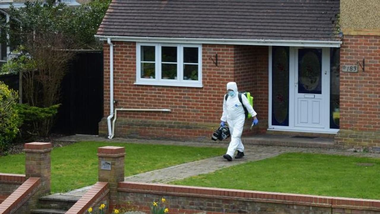 బ్రిటన్లో కరోనా విజృంభణ: రూల్స్ బ్రేక్ చేస్తే ఫైన్ ఎంతో తెలుసా? బ్రిటన్లో కరోనా విజృంభణ: రూల్స్ బ్రేక్ చేస్తే ఫైన్ ఎంతో తెలుసా?