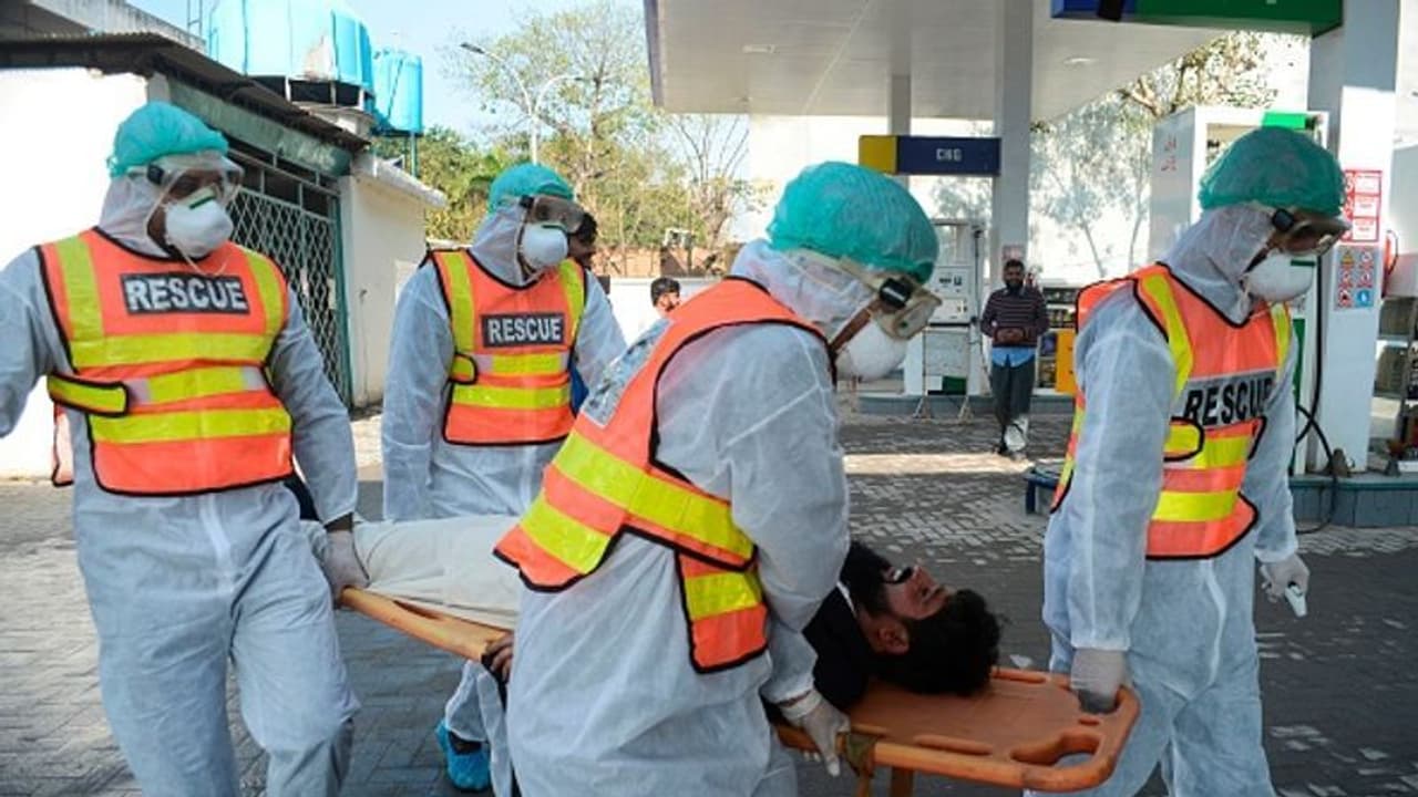 300ஐ நெருங்கிய கொரோனா பாதிப்பு..! இனியும் அலட்சியம் வேண்டாம் மக்களே..!