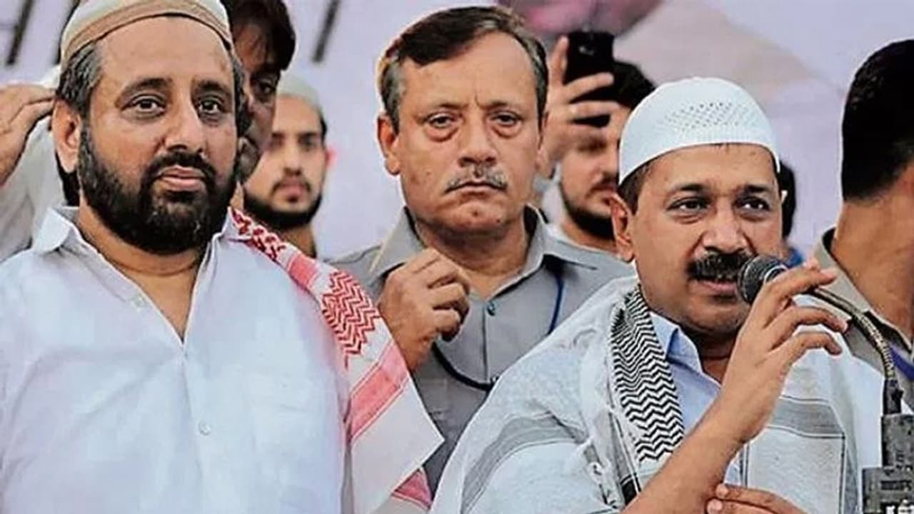 दिल्ली वक्फ बोर्ड के अध्यक्ष पद से हटाए गए अमानतुल्ला खान, राजस्व विभाग ने जारी किया आदेश