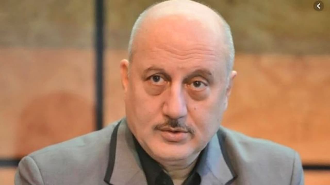 মর্মান্তিক দুর্ঘটনার কবলে বিশাখাপত্তনম, শোকজ্ঞাপনে সামিল বলিউড মর্মান্তিক দুর্ঘটনার কবলে বিশাখাপত্তনম, শোকজ্ঞাপনে সামিল বলিউড