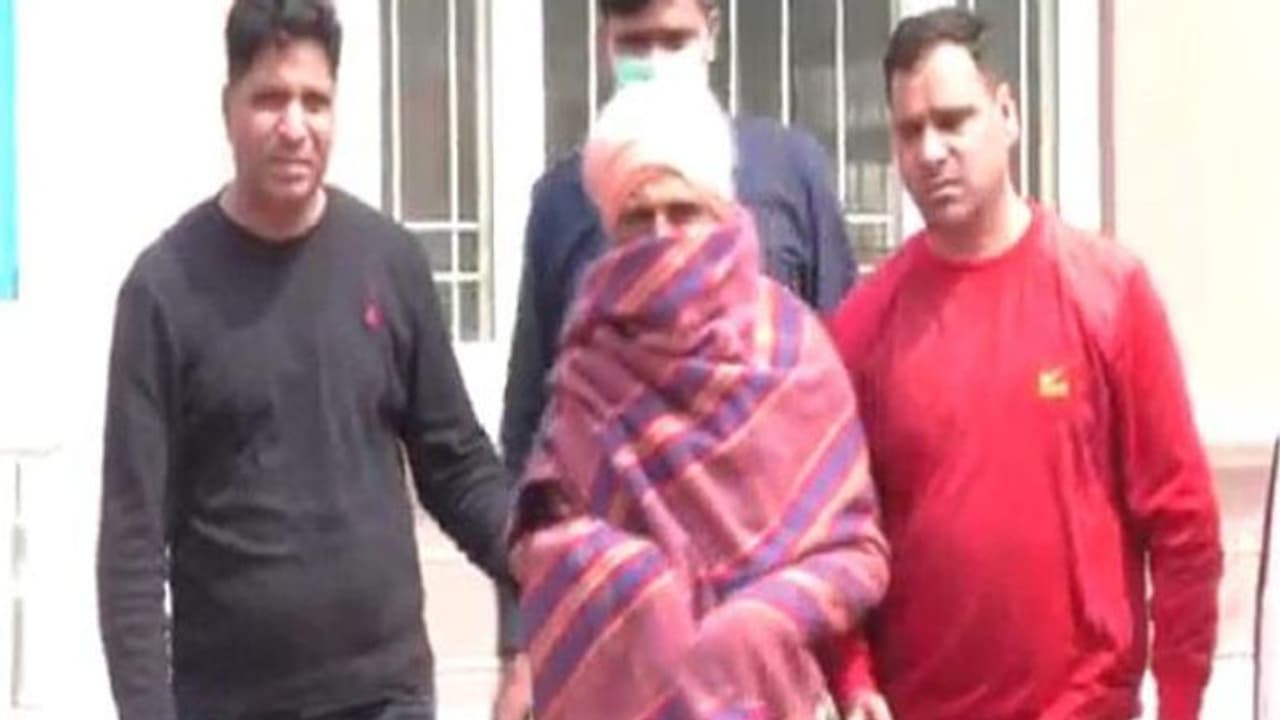 जब चेले ने लगा दी गुरु के बेड के नीचे आग...सामने आया हड़प्पाकालीन टीले का रहस्य जब चेले ने लगा दी गुरु के बेड के नीचे आग...सामने आया हड़प्पाकालीन टीले का रहस्य