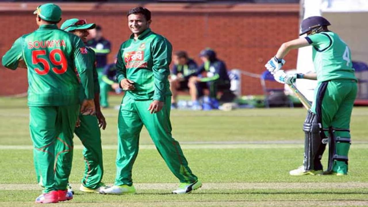 कोरोना की भेंट चढ़ी एक और क्रिकेट सीरीज, 2 देश मिलकर कर रहे थे 7 मैचों की मेजबानी कोरोना की भेंट चढ़ी एक और क्रिकेट सीरीज, 2 देश मिलकर कर रहे थे 7 मैचों की मेजबानी