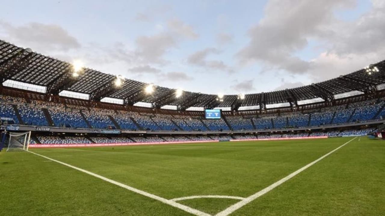 ജീവന്‍വച്ചുള്ള പന്തുകളി തീക്കളിയാണ്; ഇറ്റലിയില്‍ നാപ്പോളി പരിശീലനം തുടങ്ങുന്നതിനെതിരെ പ്രതിഷേധം