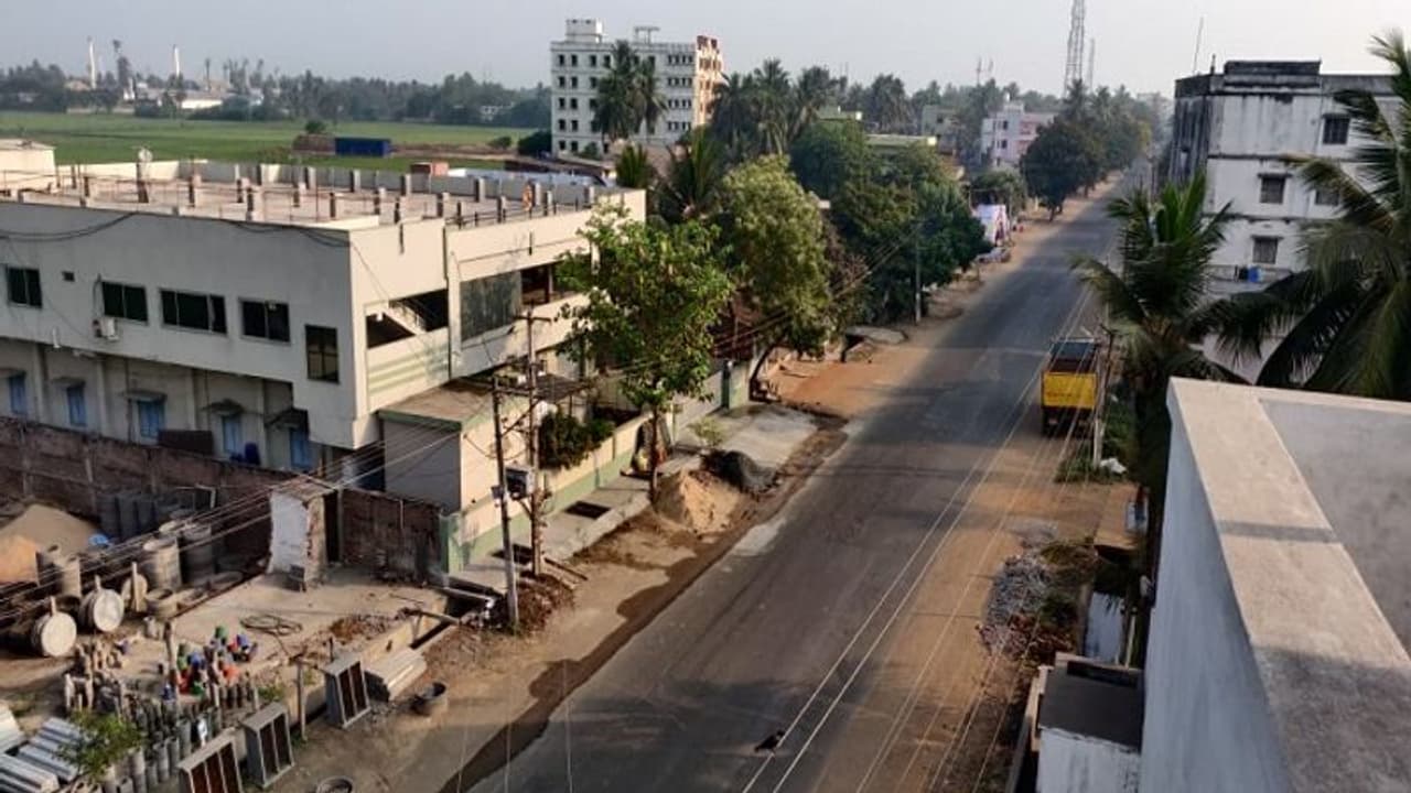 ఏపీలో రేపటి నుంచి లాక్డౌన్ ఆంక్షల సడలింపు: మినహాయింపులు వీటికే ఏపీలో రేపటి నుంచి లాక్డౌన్ ఆంక్షల సడలింపు: మినహాయింపులు వీటికే