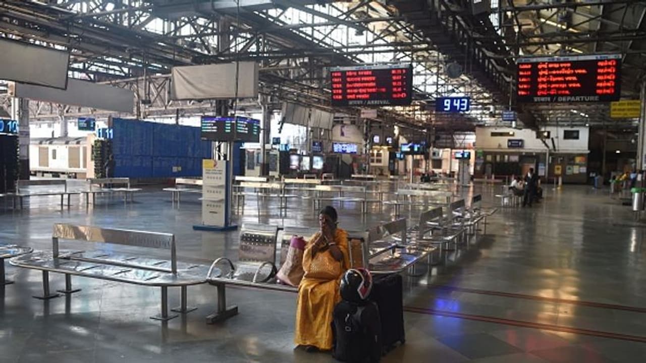 ജനത കർഫ്യൂവിൽ രാജ്യം നിശ്ചലം; റോഡുകളും വിപണിയും വിജനം ജനത കർഫ്യൂവിൽ രാജ്യം നിശ്ചലം; റോഡുകളും വിപണിയും വിജനം