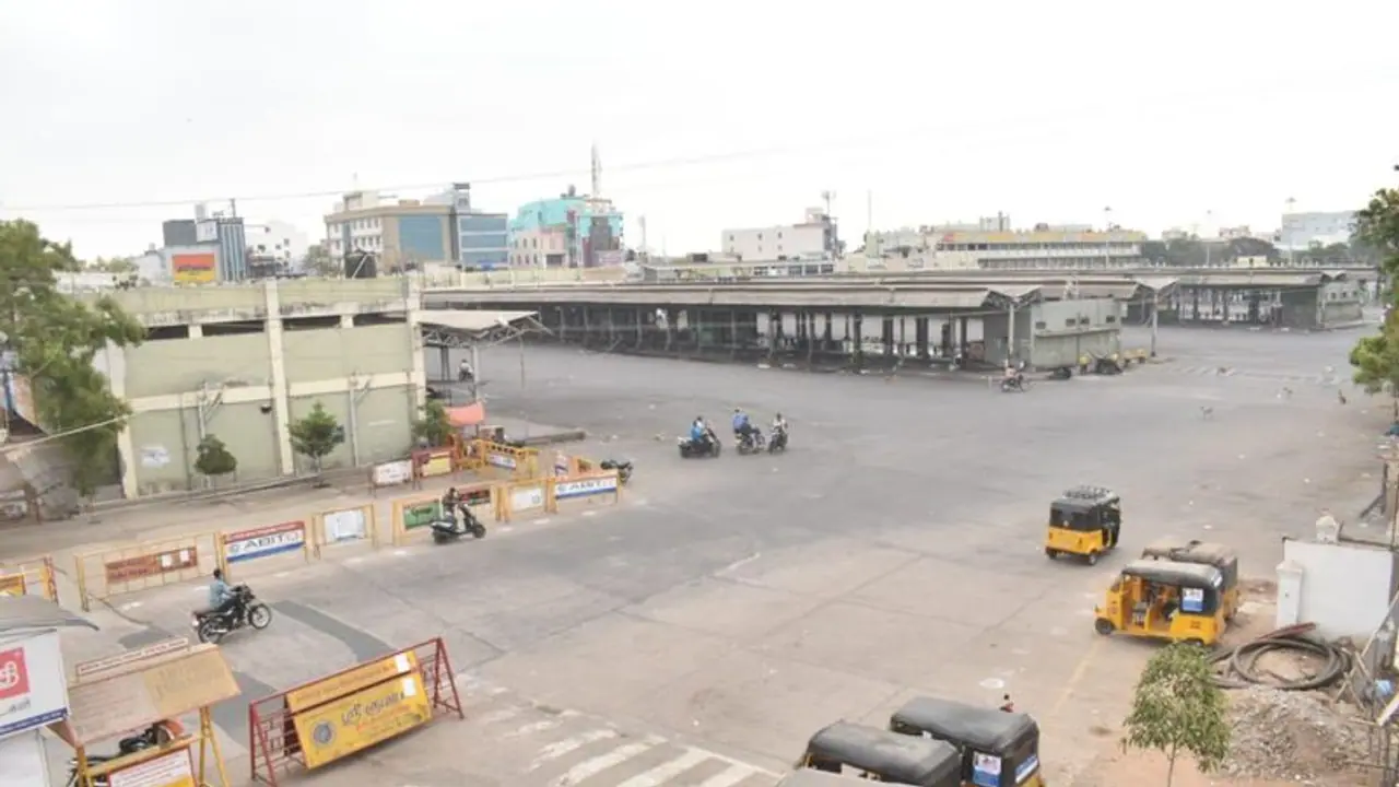 தமிழகத்தில் 3 மாவட்டங்கள் முற்றிலும் முடக்கம்.. மத்திய அரசு அதிரடி உத்தரவு தமிழகத்தில் 3 மாவட்டங்கள் முற்றிலும் முடக்கம்.. மத்திய அரசு அதிரடி உத்தரவு