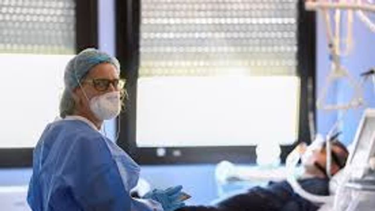 আমেরিকাকে চ্যালেঞ্জ ছুড়তে এগোচ্ছে রাশিয়া, রেকর্ড গড়ে একদিনে সংক্রমণের শিকার ১০ হাজার আমেরিকাকে চ্যালেঞ্জ ছুড়তে এগোচ্ছে রাশিয়া, রেকর্ড গড়ে একদিনে সংক্রমণের শিকার ১০ হাজার