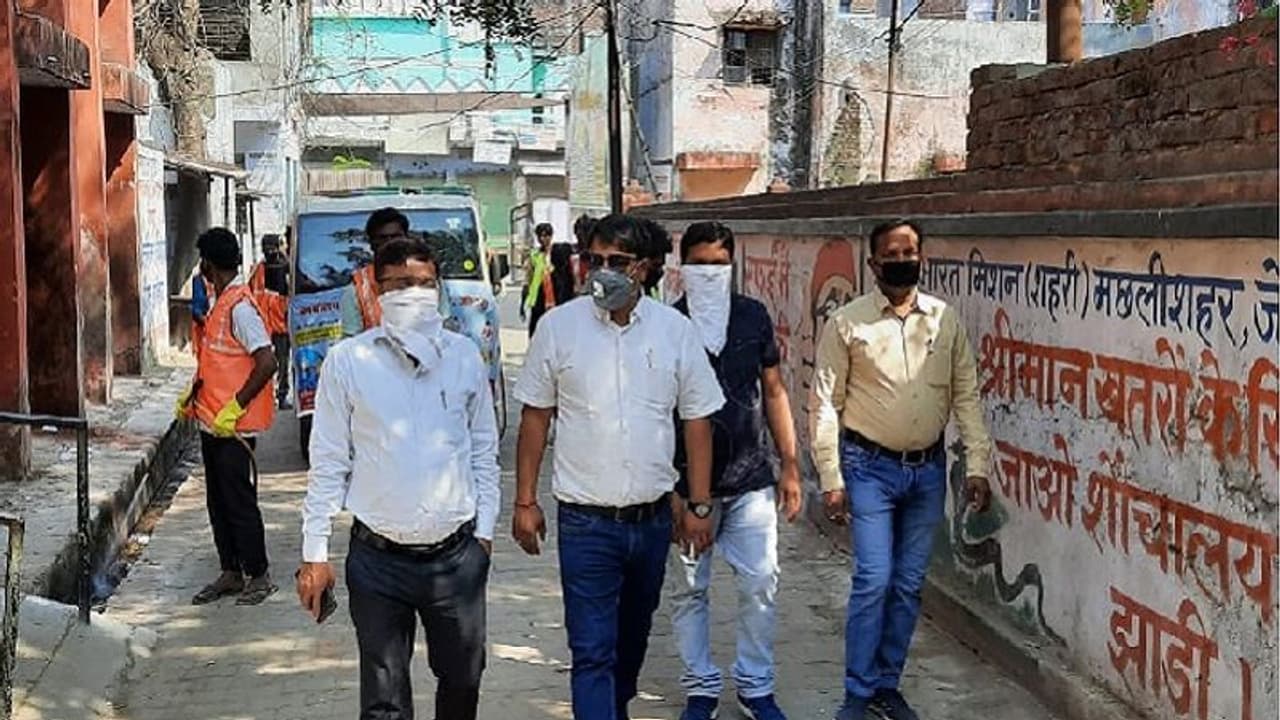 यूपी के 75 जिलों में कल 6 बजे तक जनता कर्फ्यू, इन 7 जिलों में 31 मार्च तक लॉकडाउन यूपी के 75 जिलों में कल 6 बजे तक जनता कर्फ्यू, इन 7 जिलों में 31 मार्च तक लॉकडाउन