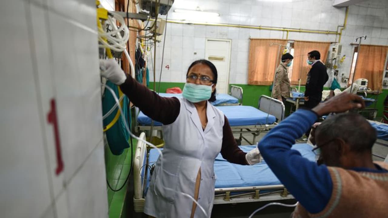 করোনা আক্রান্তদের জন্য ৮০০ শয্যা তৈরি, প্রতিদিন ১০ হাজার নমুনা পরীক্ষা, জানাল আইসিএমআর