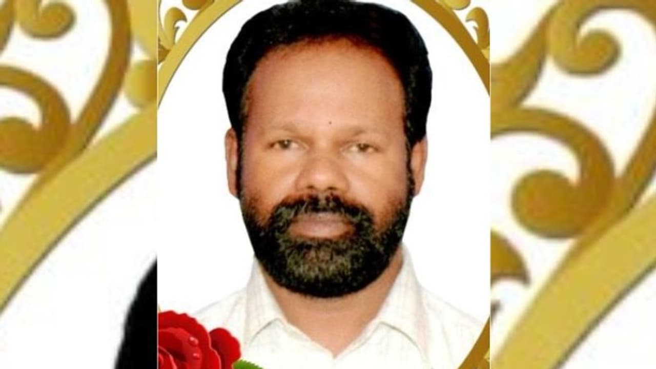 തിരുവനന്തപുരത്ത് വീട്ടില് നിരീക്ഷണത്തിലിരുന്നയാള് കുഴഞ്ഞുവീണ് മരിച്ചു തിരുവനന്തപുരത്ത് വീട്ടില് നിരീക്ഷണത്തിലിരുന്നയാള് കുഴഞ്ഞുവീണ് മരിച്ചു