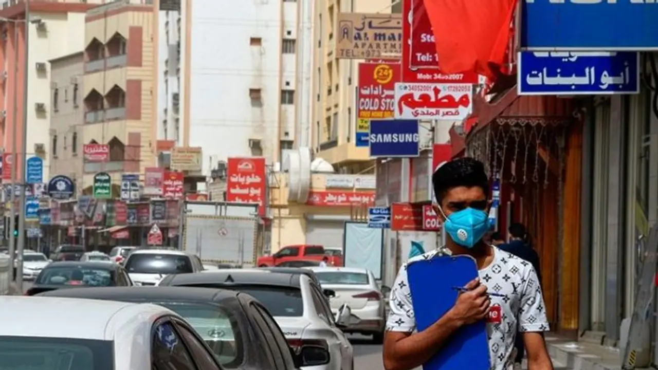 ഗള്ഫ് രാജ്യങ്ങളില് കൊവിഡ് ബാധിതരുടെ എണ്ണം കൂടുന്നു; ബഹറിനില് ഒരാള്കൂടി മരിച്ചു, ഗള്ഫില് മരണം നാലായി ഗള്ഫ് രാജ്യങ്ങളില് കൊവിഡ് ബാധിതരുടെ എണ്ണം കൂടുന്നു; ബഹറിനില് ഒരാള്കൂടി മരിച്ചു, ഗള്ഫില് മരണം നാലായി