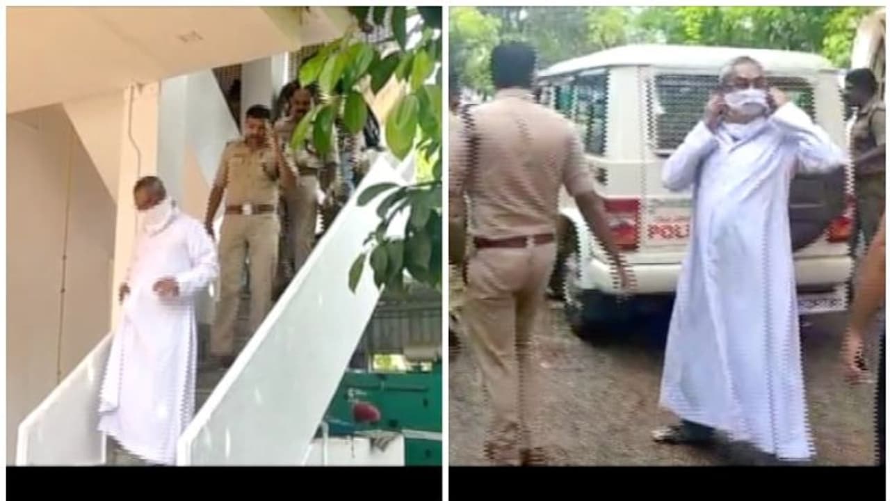 വിലക്ക് ലംഘിച്ച് കുര്ബാന: ഫാദര് പോളി പടയാട്ടി അറസ്റ്റിൽ വിലക്ക് ലംഘിച്ച് കുര്ബാന: ഫാദര് പോളി പടയാട്ടി അറസ്റ്റിൽ
