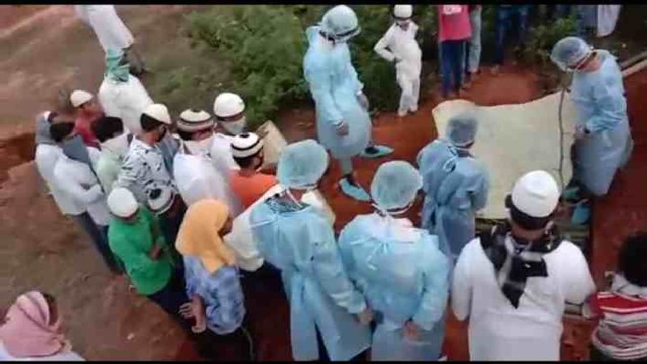 Family members refuse to attend coronavirus victim's funeral in Hyderabad