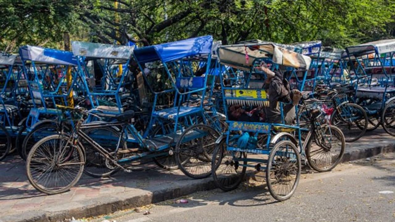 Coronavirus outbreak: Indian cricketer offers to help daily wagers in Lucknow Coronavirus outbreak: Indian cricketer offers to help daily wagers in Lucknow