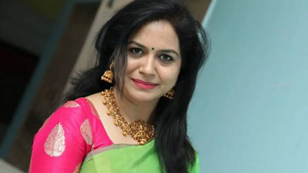 దారుణం.. నా ఫోటోతో దుష్ప్రచారం.. కేటీఆర్ కు సునీత ఫిర్యాదు దారుణం.. నా ఫోటోతో దుష్ప్రచారం.. కేటీఆర్ కు సునీత ఫిర్యాదు