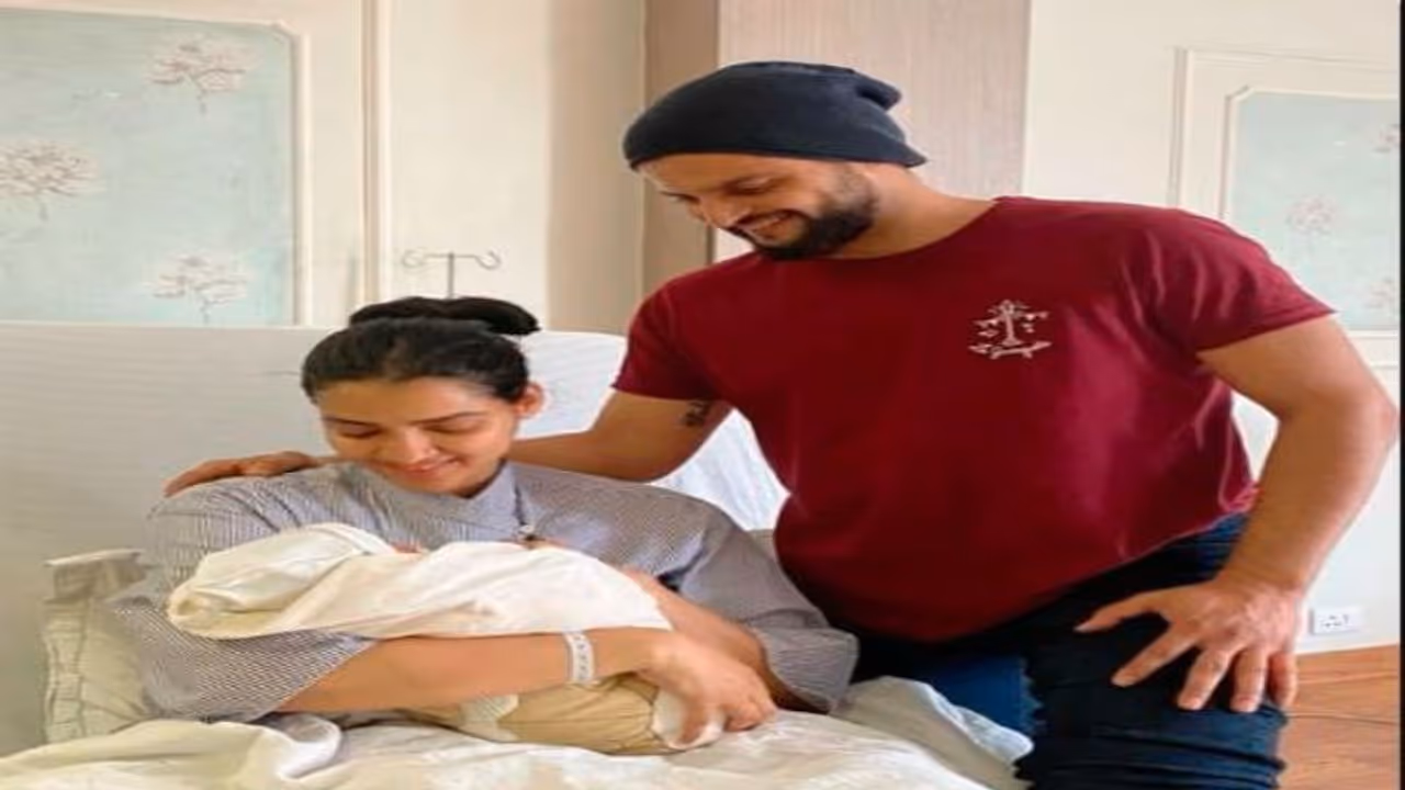 మరోసారి తండ్రైన సురేష్ రైనా.. ఫోటో షేర్ చేసి...