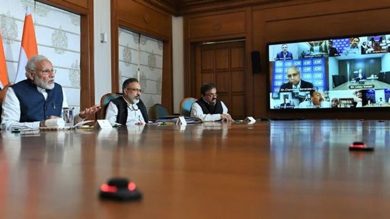 PM मोदी की उद्योग जगत से अपील कहा, जरूरी चीजों का उत्पादन सुनिश्चित करें और काला बाजारी को रोकें PM मोदी की उद्योग जगत से अपील कहा, जरूरी चीजों का उत्पादन सुनिश्चित करें और काला बाजारी को रोकें