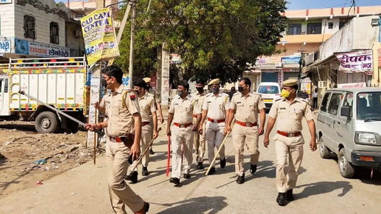 இந்தியாவில் 3 மாதங்கள் நீட்டிக்கப்படும் ஊரடங்கு..? மே மாதத்தில் பெரும்பாதிப்பு..? மக்களே உஷார்..! இந்தியாவில் 3 மாதங்கள் நீட்டிக்கப்படும் ஊரடங்கு..? மே மாதத்தில் பெரும்பாதிப்பு..? மக்களே உஷார்..!