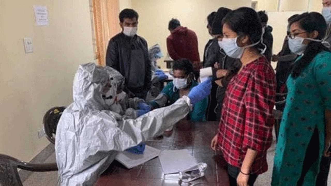 കൊവിഡ് 19: ഇനിയുള്ള നാളുകളില് അതീവ ജാഗ്രത വേണമെന്ന് കോഴിക്കോട് കളക്ടര് കൊവിഡ് 19: ഇനിയുള്ള നാളുകളില് അതീവ ജാഗ്രത വേണമെന്ന് കോഴിക്കോട് കളക്ടര്