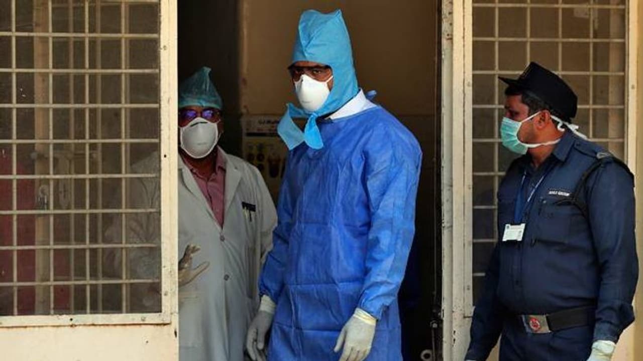 உலக நாடுகளில் இருந்து பாடம் கற்க வேண்டும் இந்தியா..!! கொரோனாவை தடுக்க தொழில்நுட்பம் அவசியம் ..??