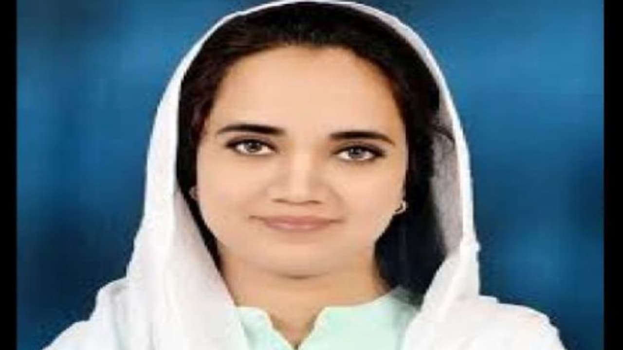 துபாயிலிருந்து வந்து தனிமைப்படாமல் மீட்டிங்கில் கலந்துகொண்ட முன்னாள் எம்எல்ஏ வின் மகள்!பீதியில் சீனியர் தலைகள்