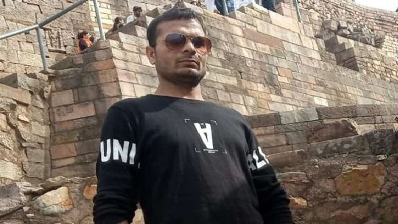 युवक को 7 दिन से था खांसी जुकाम, दवाई लेने पर भी नहीं हुआ ठीक, कोरोना की भय में लगा ली फांसी युवक को 7 दिन से था खांसी जुकाम, दवाई लेने पर भी नहीं हुआ ठीक, कोरोना की भय में लगा ली फांसी