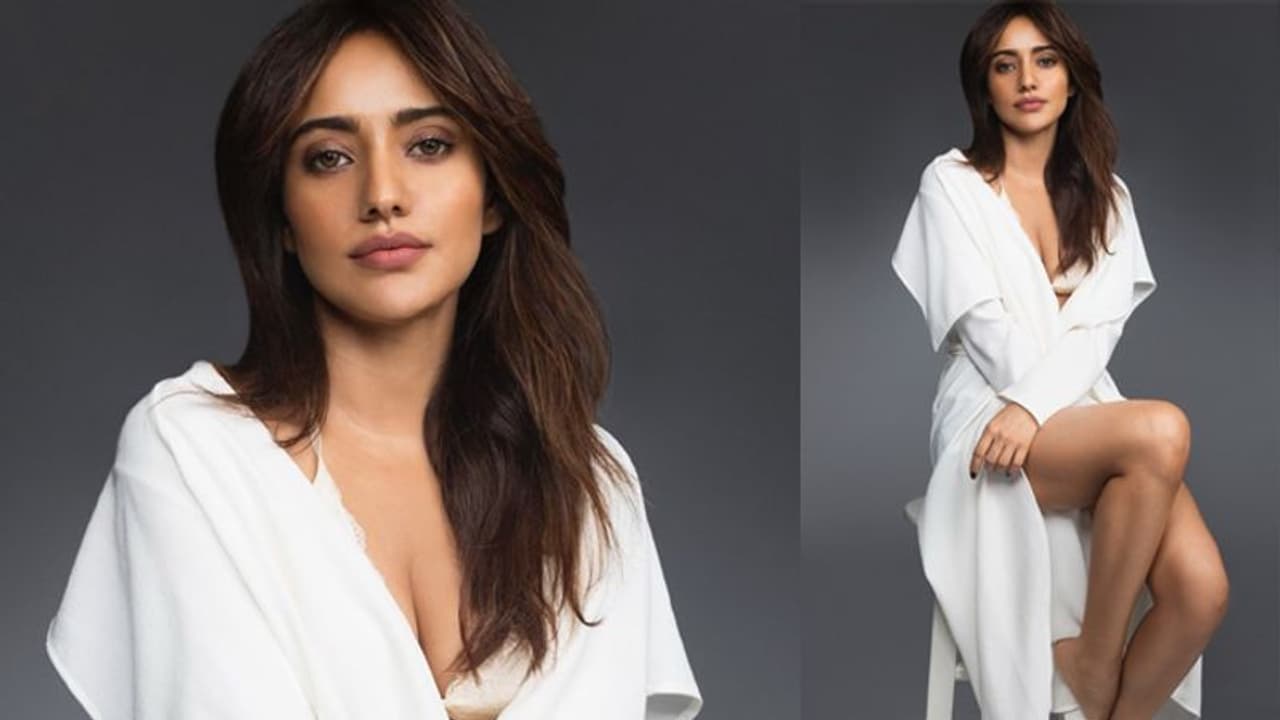 సమాజ సేవ అంటే ఇదే.. హీరోయిన్ హాట్ పిక్పై నెటిజెన్ల కామెంట్స్ సమాజ సేవ అంటే ఇదే.. హీరోయిన్ హాట్ పిక్పై నెటిజెన్ల కామెంట్స్