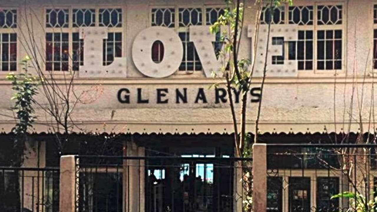 লক ডাউনের মধ্যে বিনামূল্যে রুটি বিতরণ, পথ দেখালো দার্জিলিং এর গ্লেনারি'স