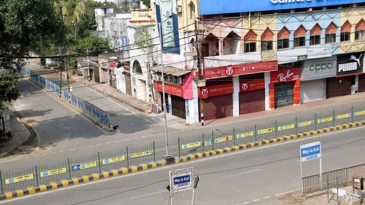 హైదరాబాద్ లో 12 కరోనా కంటైన్మెంట్ జోన్లు, ఎక్కడెక్కడంటే....