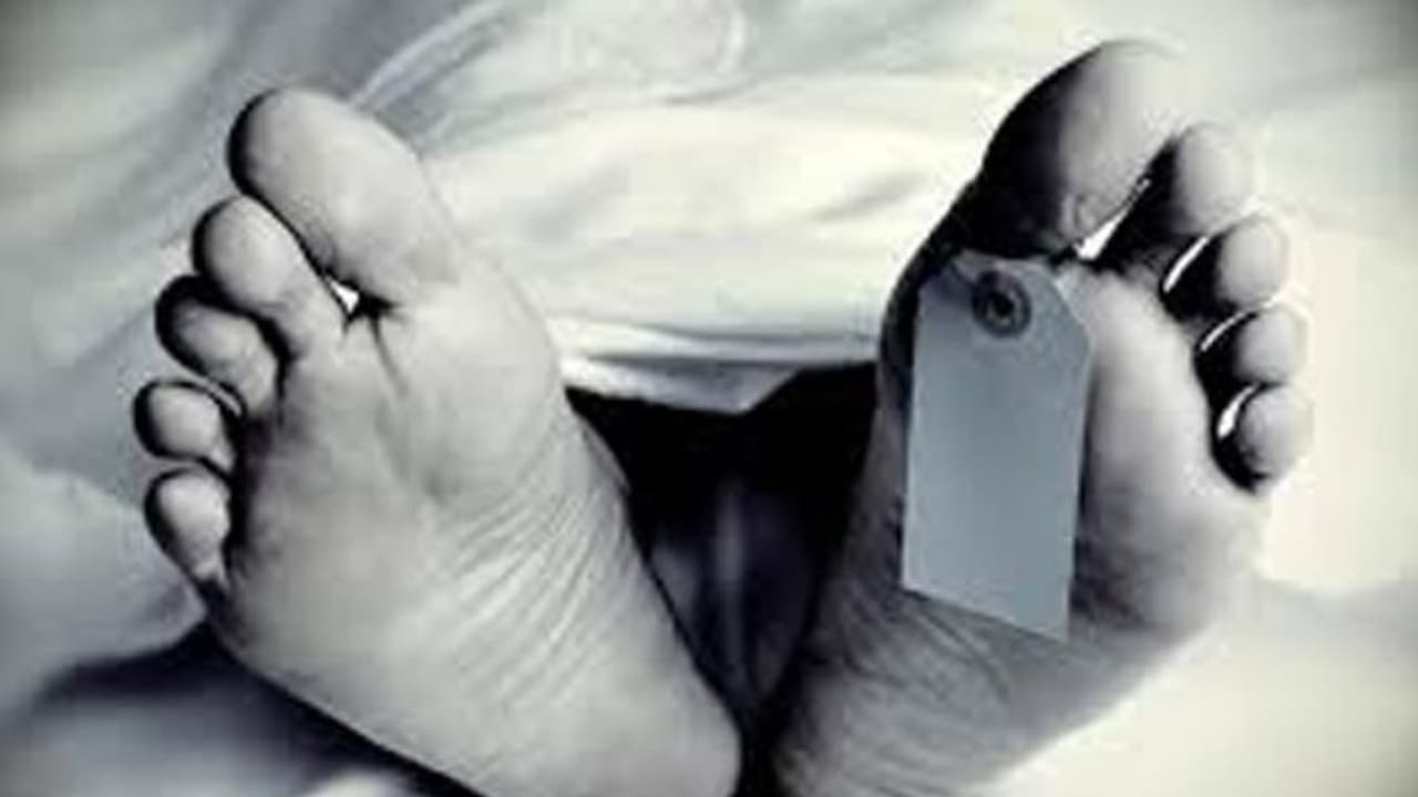 கொரோனாவால் உயிரிழப்பவரின் சடலத்தை எப்படி அடக்கம் செய்ய வேண்டும் தெரியுமா..?? மத்திய அரசு சொன்ன நெறிமுறை..!!