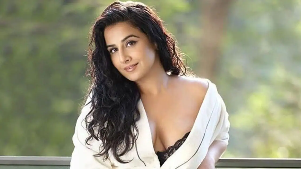 'করোনাকে ধন্যবাদ', ভিডিও পোস্ট করে নেটিজেনদের তোপের মুখে বিদ্যা বালন 'করোনাকে ধন্যবাদ', ভিডিও পোস্ট করে নেটিজেনদের তোপের মুখে বিদ্যা বালন