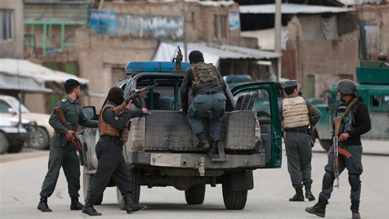 കാബൂളില് സിഖ് ഗുരുദ്വാരയ്ക്ക് നേരെ ആക്രമണം; നാല് പേര് മരിച്ചതായി റിപ്പോര്ട്ട് കാബൂളില് സിഖ് ഗുരുദ്വാരയ്ക്ക് നേരെ ആക്രമണം; നാല് പേര് മരിച്ചതായി റിപ്പോര്ട്ട്