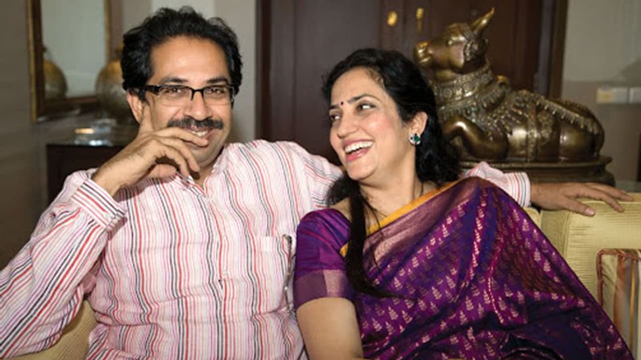 मैं घर पर Mrs CM की बात सुन रहा हूं, आप भी अपने गृह मंत्रालय की सुनिए.. उद्धव ठाकरे का मजेदार ट्वीट मैं घर पर Mrs CM की बात सुन रहा हूं, आप भी अपने गृह मंत्रालय की सुनिए.. उद्धव ठाकरे का मजेदार ट्वीट