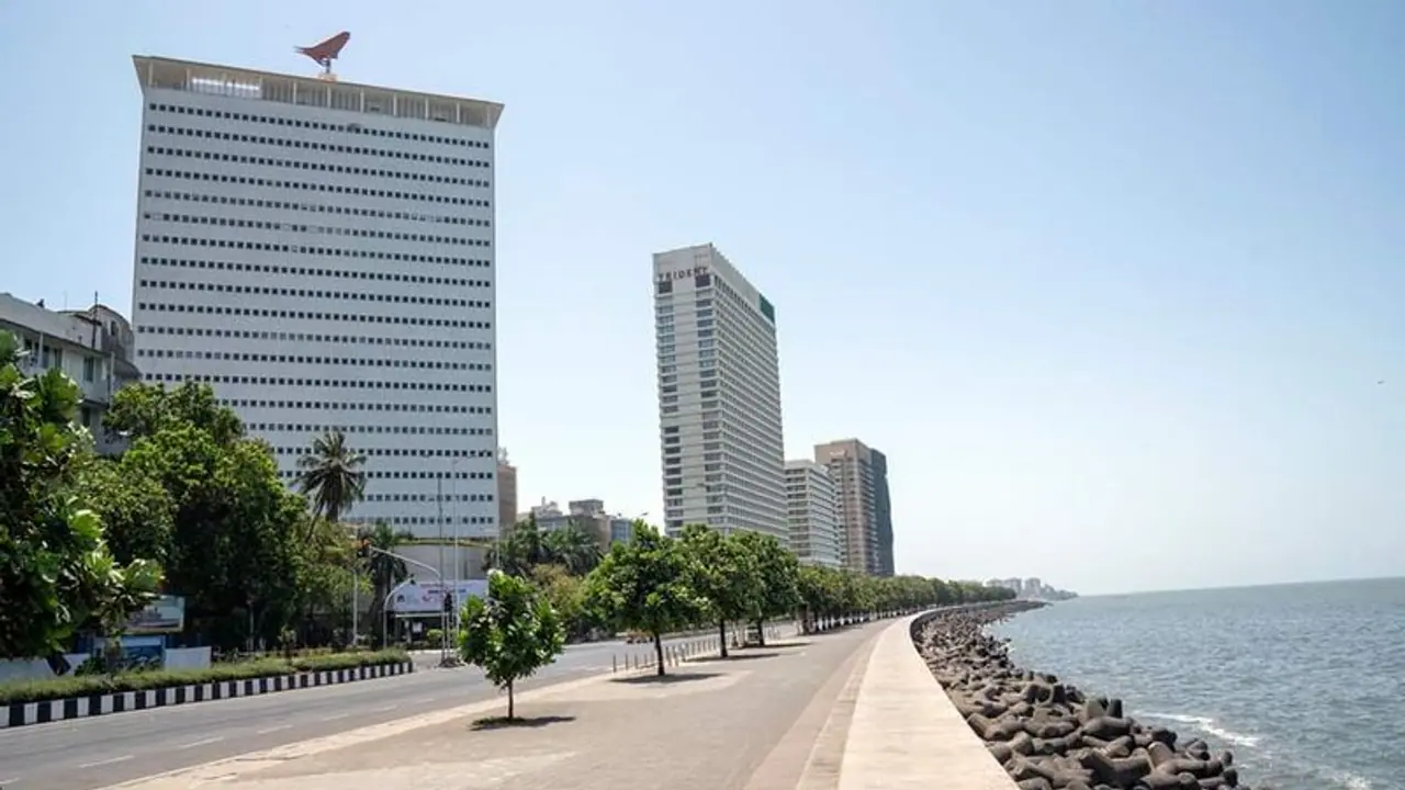 Maharashtra announces new guidelines; Essential shops can now stay open till 2 pm Maharashtra announces new guidelines; Essential shops can now stay open till 2 pm