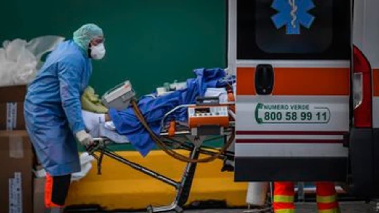 பருவகால தொற்று நோயாக மாறும் ஆபத்து..!! கொரோனா உலகை இரண்டாவது முறையும் தாக்கும், விஞ்ஞானி அதிர்ச்சி.. பருவகால தொற்று நோயாக மாறும் ஆபத்து..!! கொரோனா உலகை இரண்டாவது முறையும் தாக்கும், விஞ்ஞானி அதிர்ச்சி..