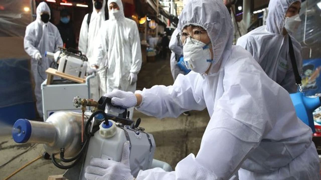 ഒമാനില് കൊവിഡ് 19 രോഗികളുടെ എണ്ണം ഉയരുന്നു; കര്ശന നടപടികള് ഒമാനില് കൊവിഡ് 19 രോഗികളുടെ എണ്ണം ഉയരുന്നു; കര്ശന നടപടികള്