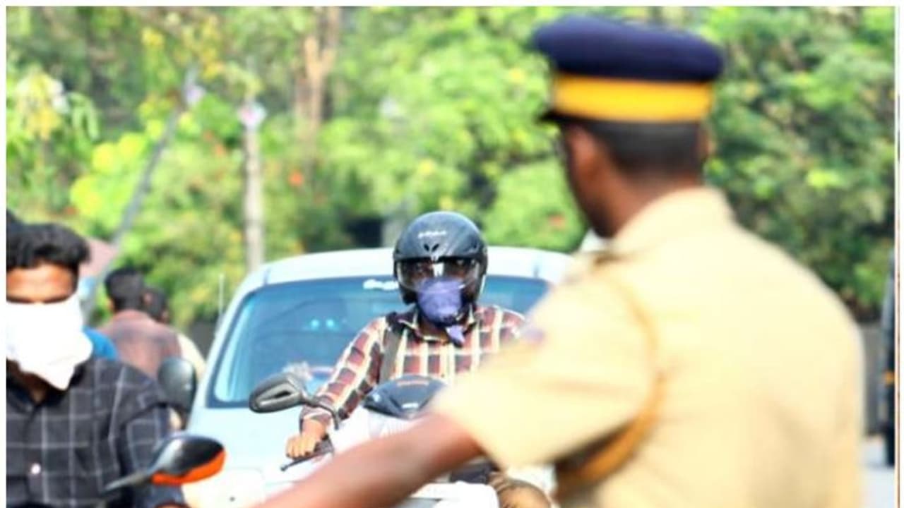 'കേരളത്തിന്റെ പാസ് ഇല്ലാത്തവരെ ഇങ്ങോട്ട് അയയ്ക്കരുത്'; മറ്റ് സംസ്ഥാനങ്ങൾക്ക് കേരളത്തിന്റെ കത്ത് 'കേരളത്തിന്റെ പാസ് ഇല്ലാത്തവരെ ഇങ്ങോട്ട് അയയ്ക്കരുത്'; മറ്റ് സംസ്ഥാനങ്ങൾക്ക് കേരളത്തിന്റെ കത്ത്