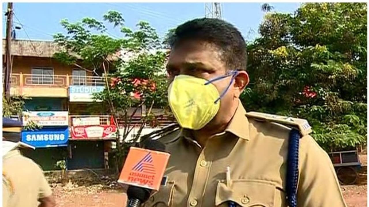 അര കിലോ പഞ്ചസാരയും രണ്ട് തക്കാളിക്കും വേണ്ടി പുറത്തിറങ്ങരുത്: കാസർകോട് എസ്പി