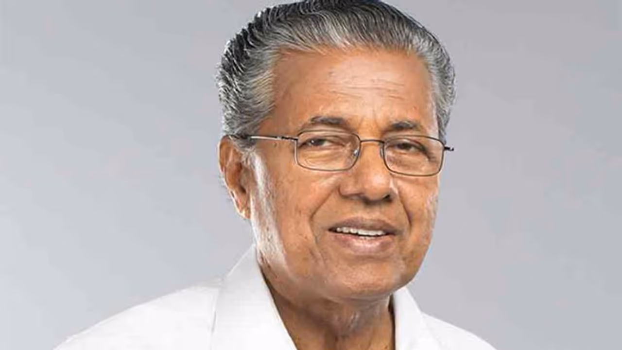 தமிழகத்தில் கொரோனா அதிகமாவதால் சாலைகள் மூடப்படுகிறதா..? கேரளா முதல்வர் நெகிழ்ச்சி விளக்கம்..! தமிழகத்தில் கொரோனா அதிகமாவதால் சாலைகள் மூடப்படுகிறதா..? கேரளா முதல்வர் நெகிழ்ச்சி விளக்கம்..!